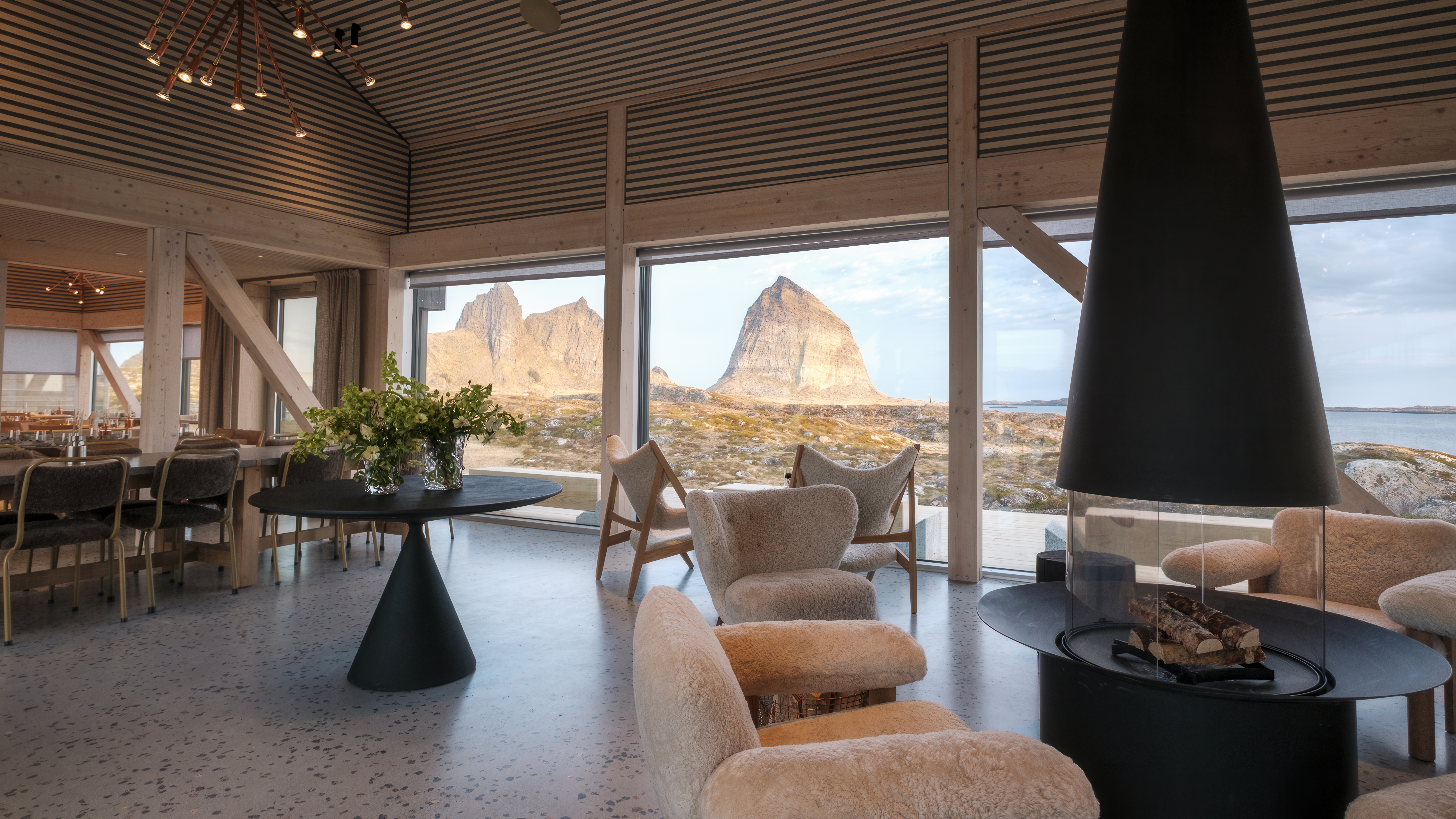 Ytrí Lounge, image courtesy of Ytrí Island Retreat