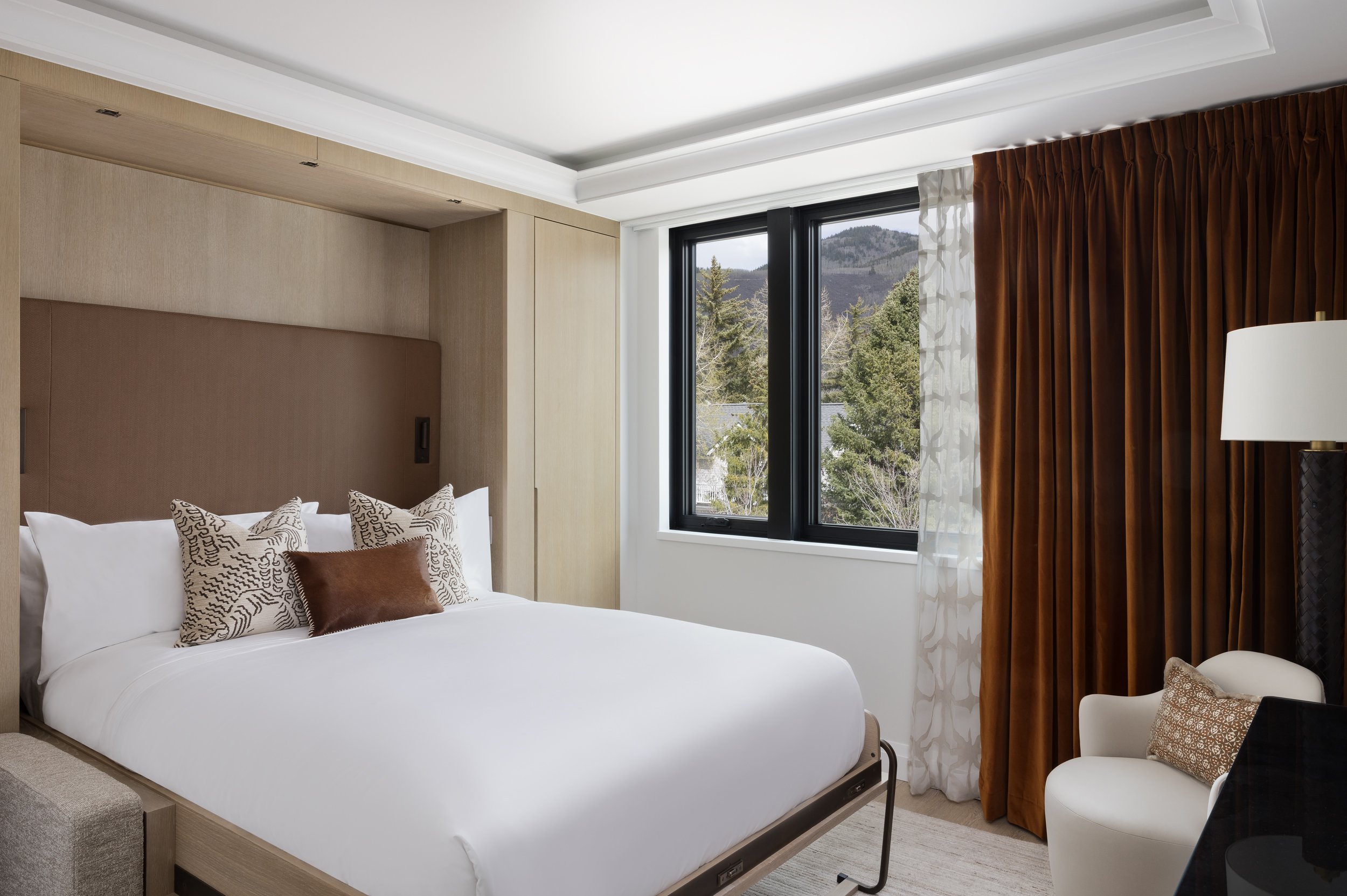WE_Aspen_MurphyRoom312_01.jpg