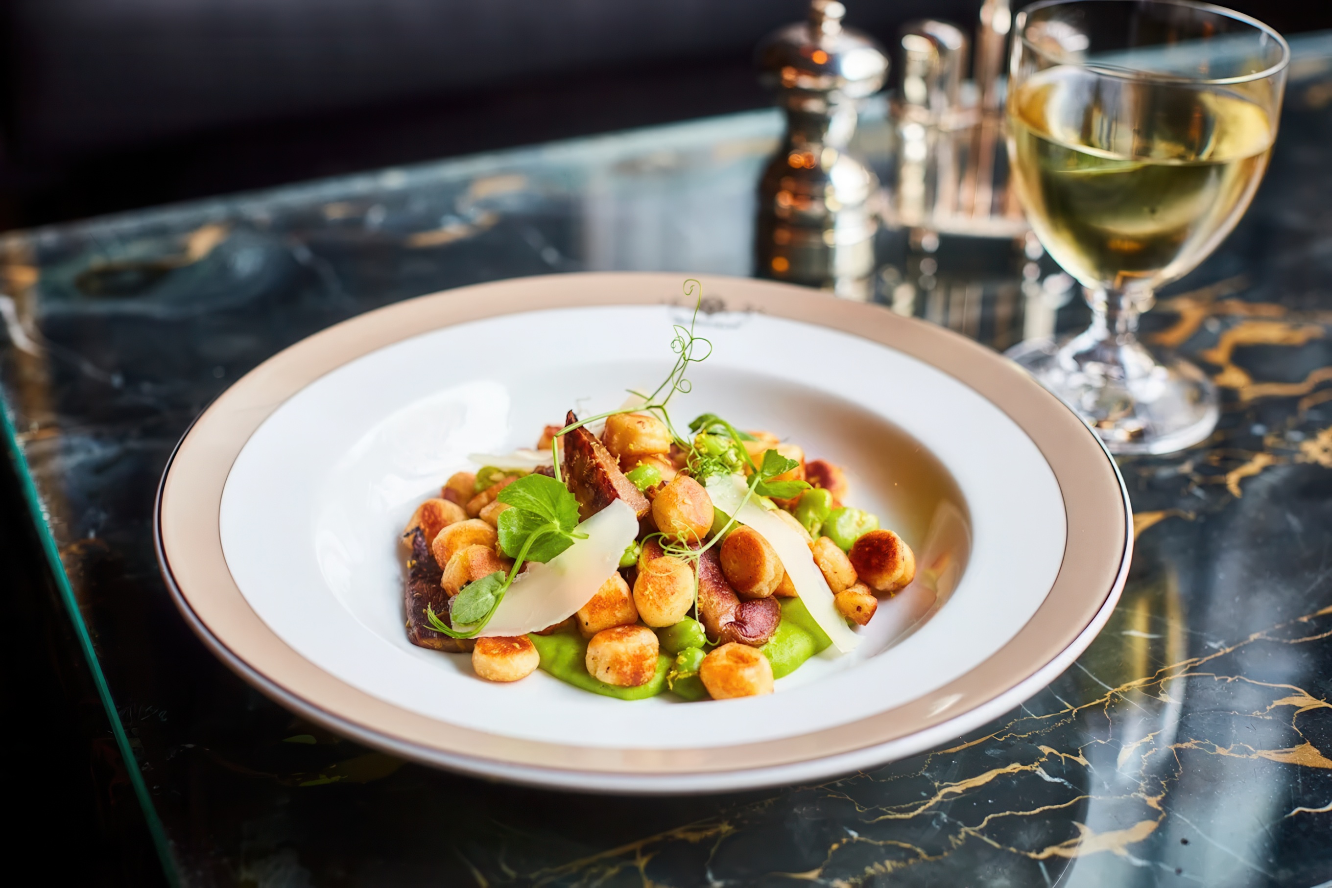 The Wolseley London Dining, image courtesy of The Wolseley London