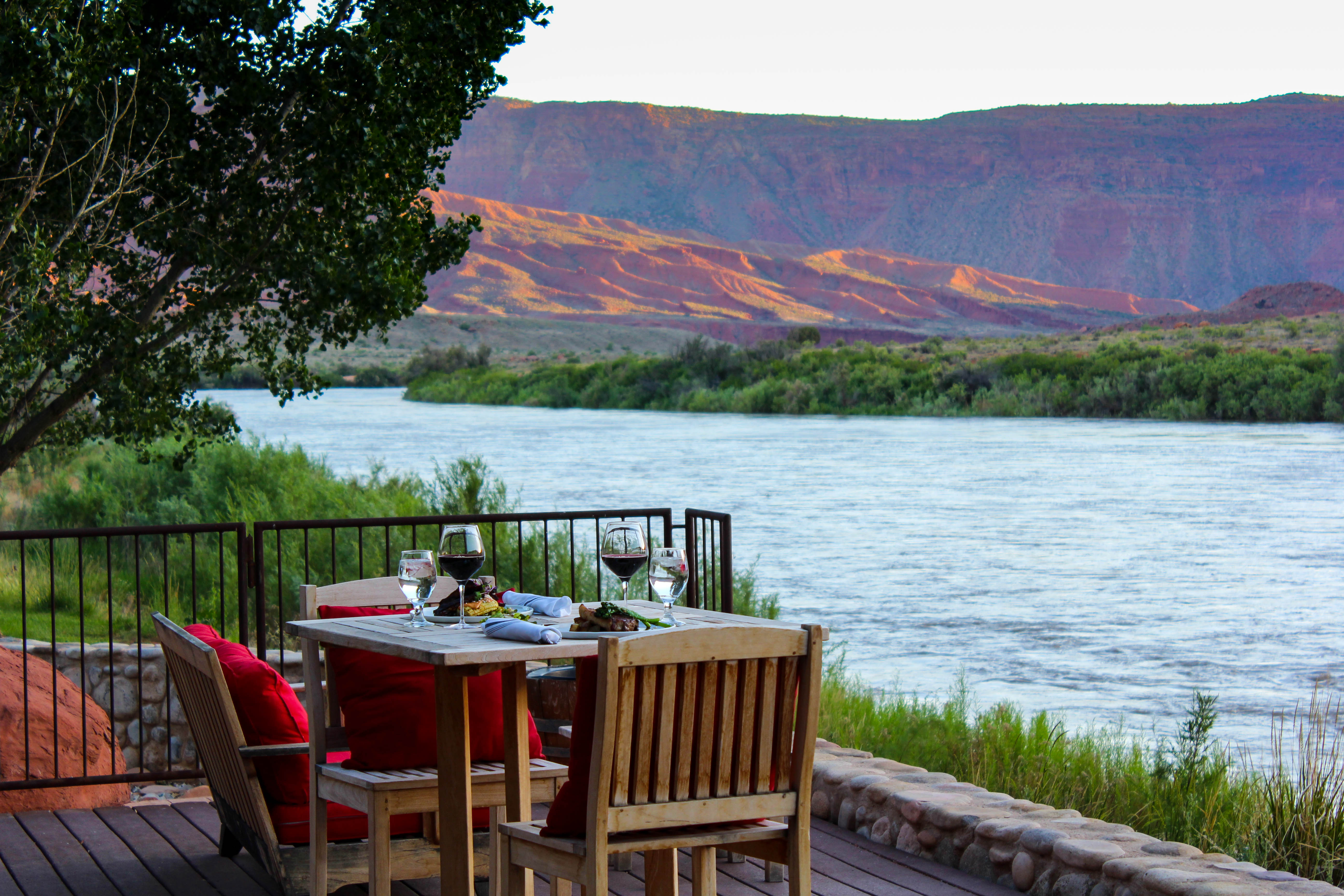 the_river_grill.jpg