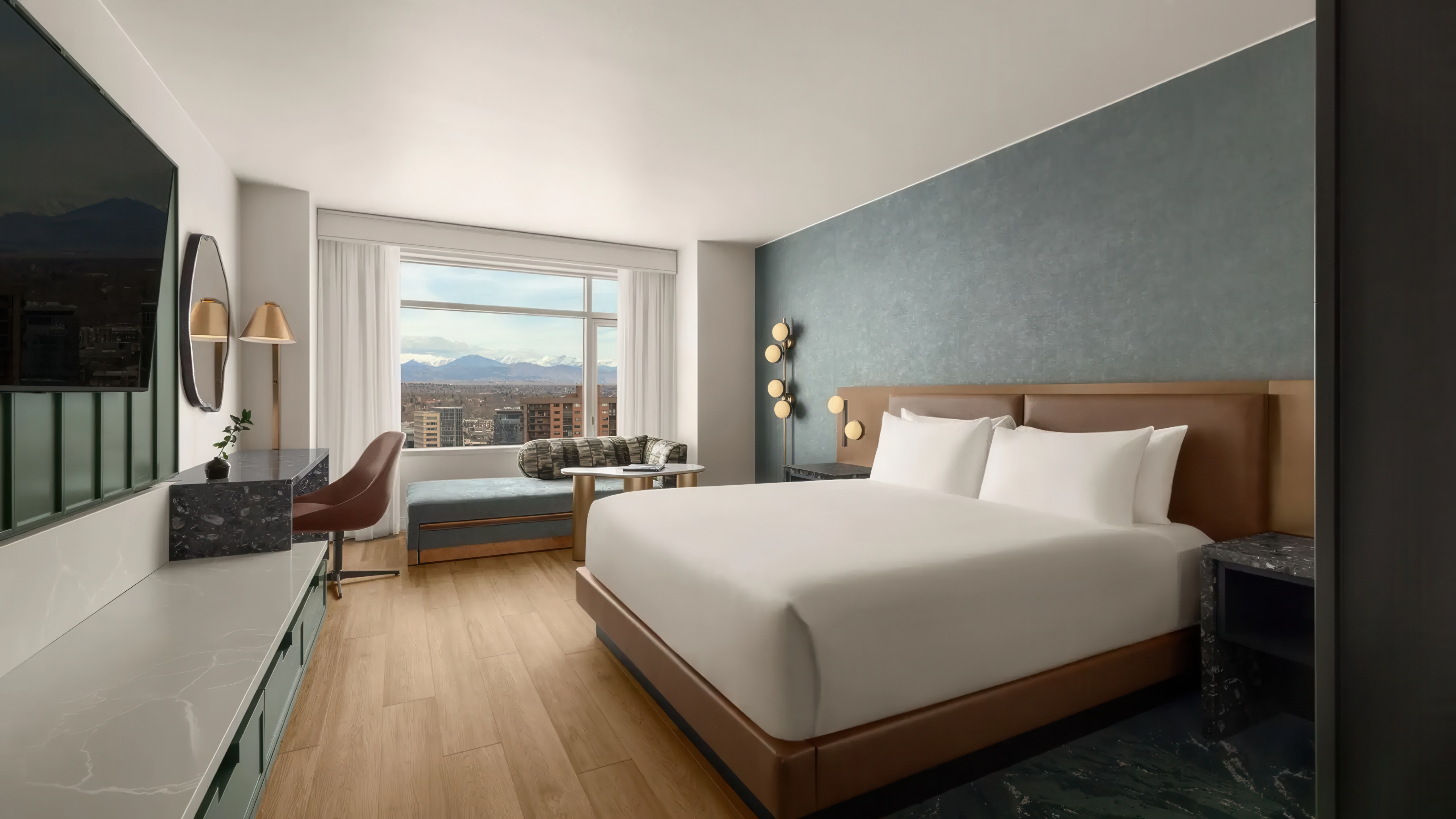 King Bed Mountain View, image courtesy of Hyatt Regency Denver