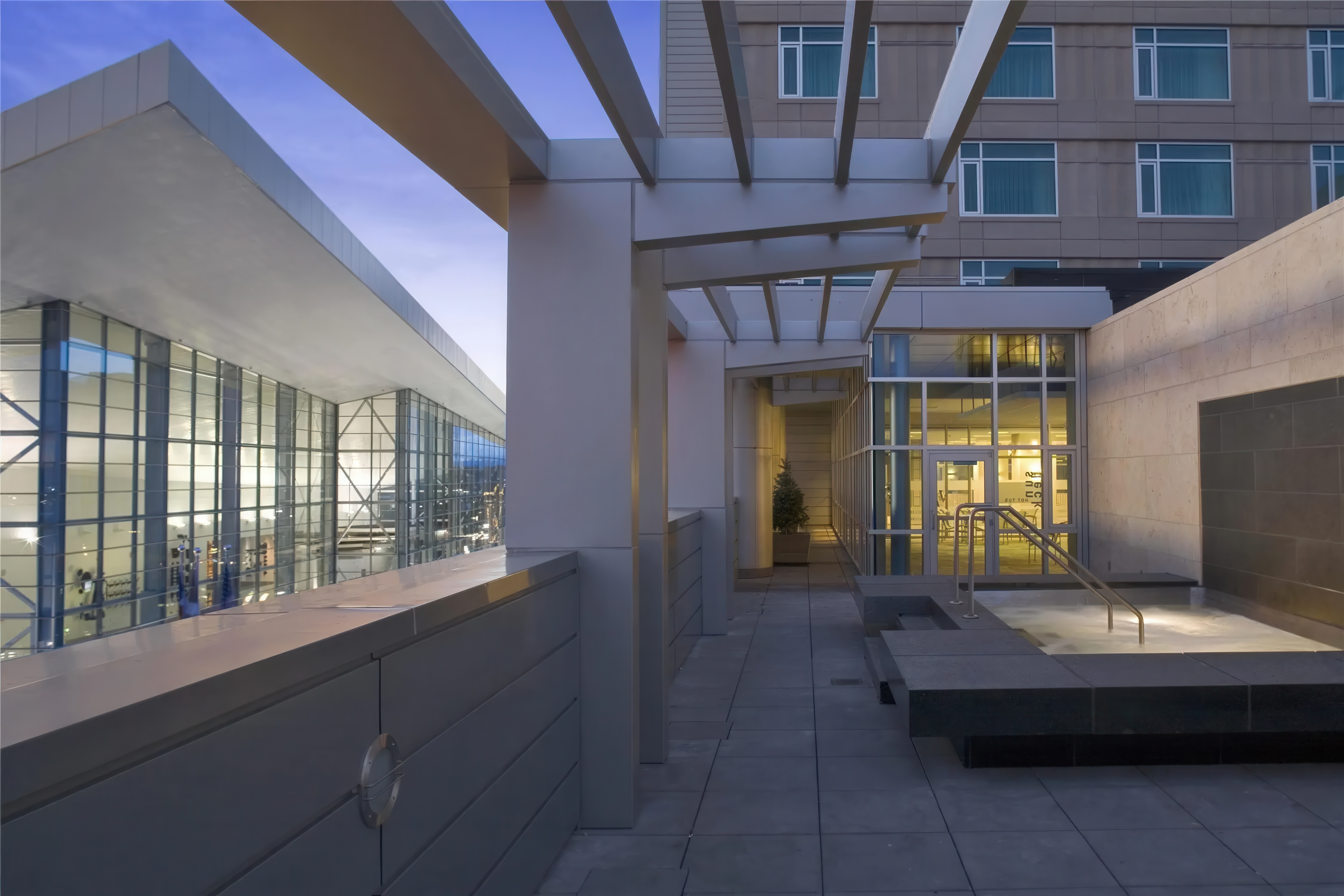Exterior Hot Tub, image courtesy of Hyatt Regency Denver