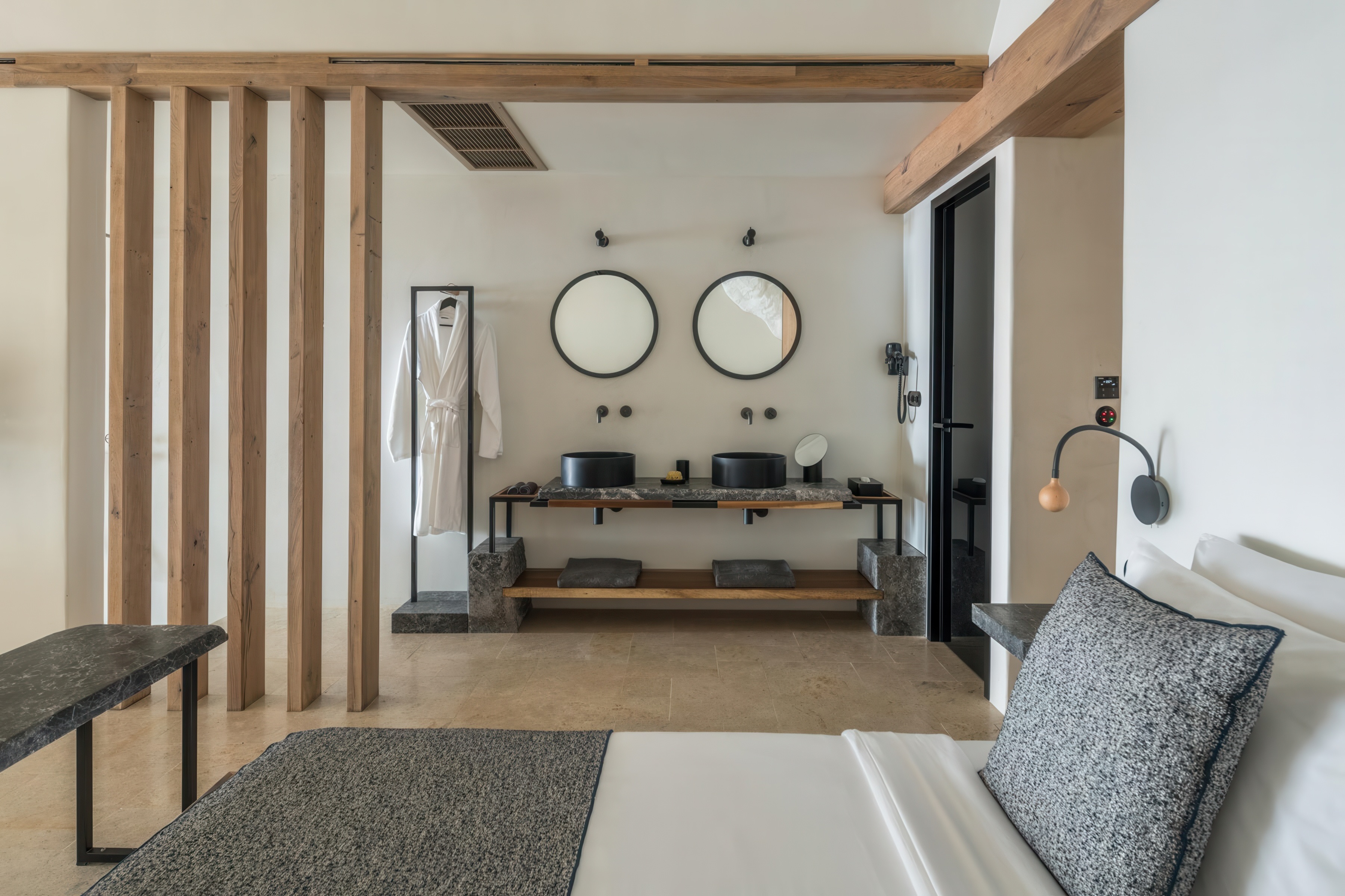 Suite Interior, image courtesy of Omicron Hotels