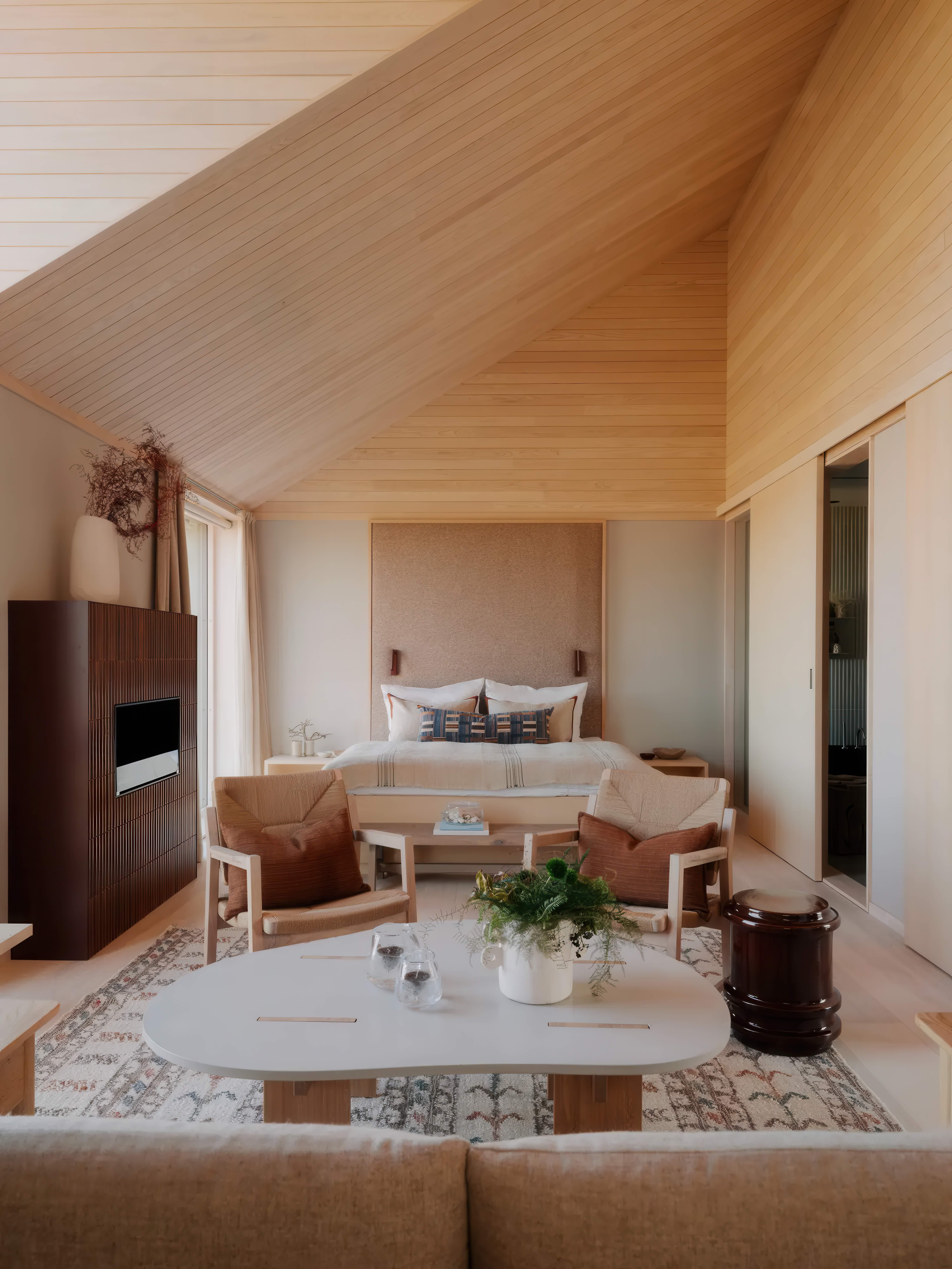 Ytrí Suite Interior, image courtesy of Ytrí Island Retreat
