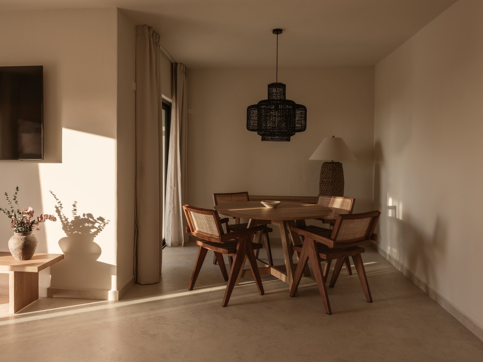 Suite Kitchen, courtesy of Besai Ibiza