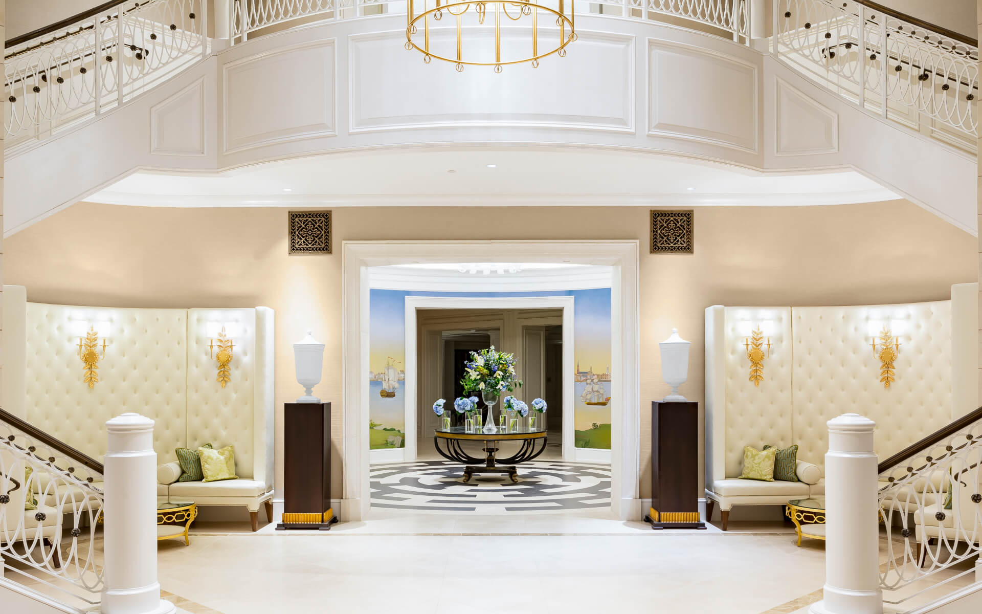 foyer1920x1200.jpg