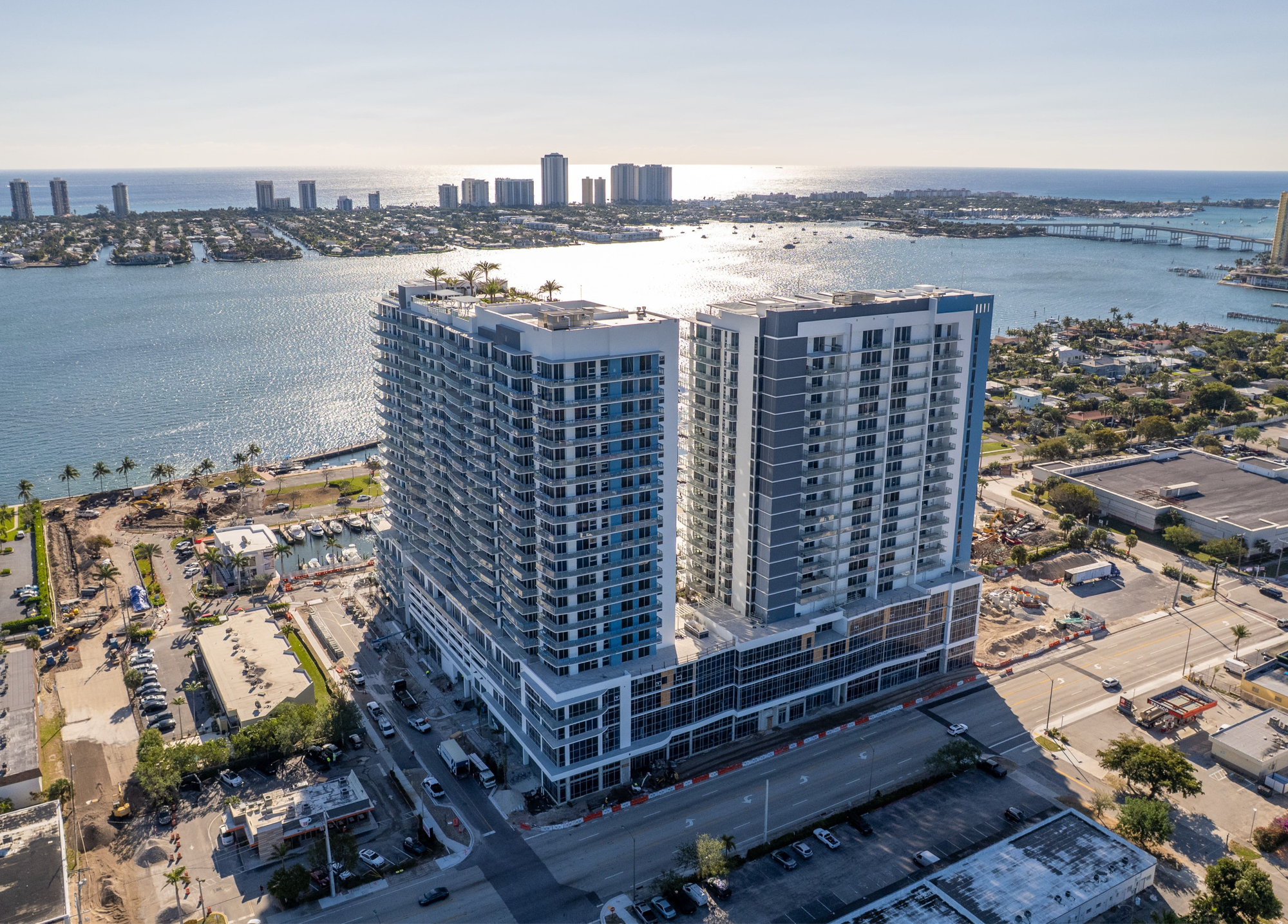 Nautilus 220 — Residences in Lake Park