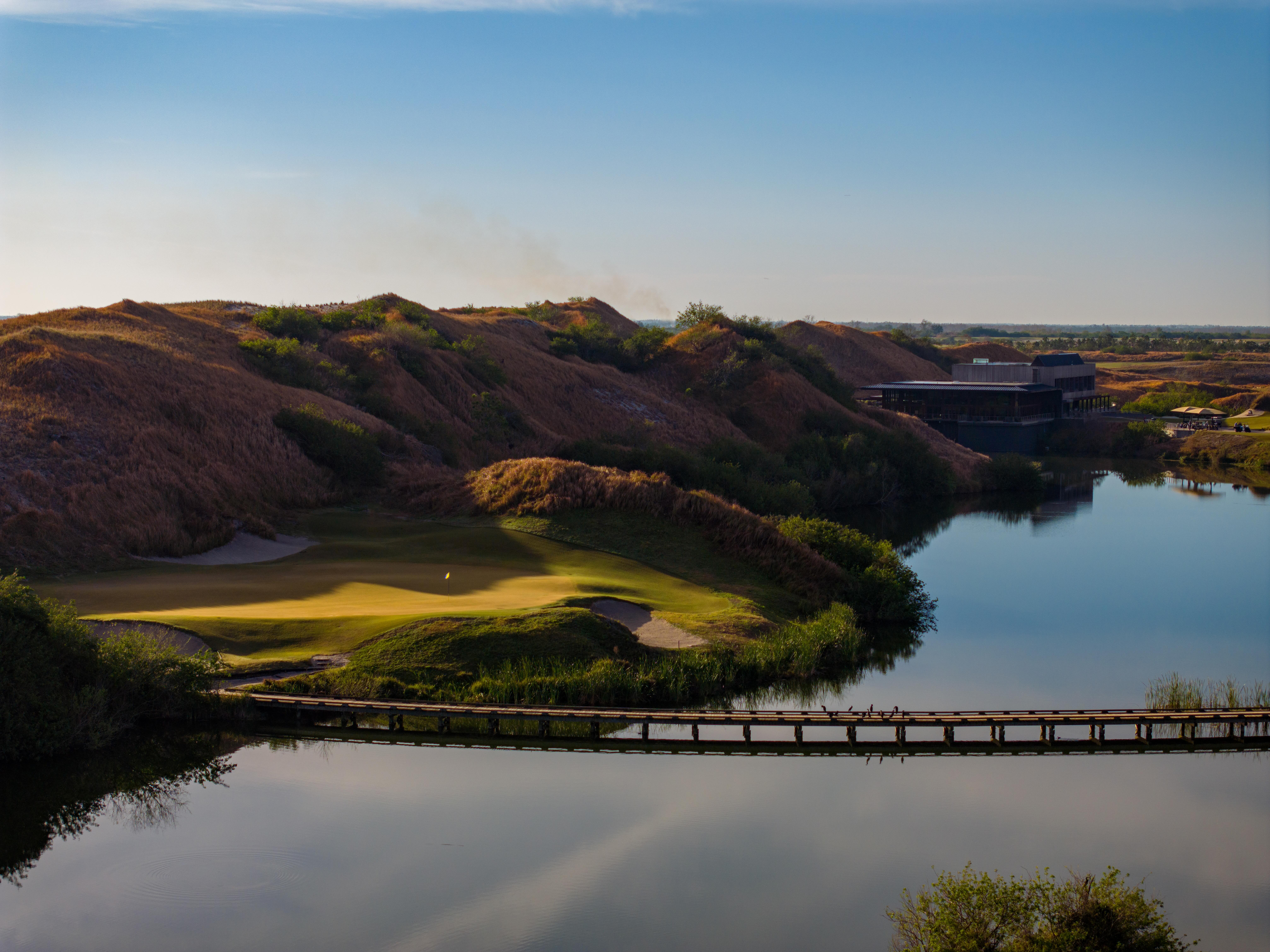 One of the country’s best golf resorts is in Florida, and it looks nothing like it