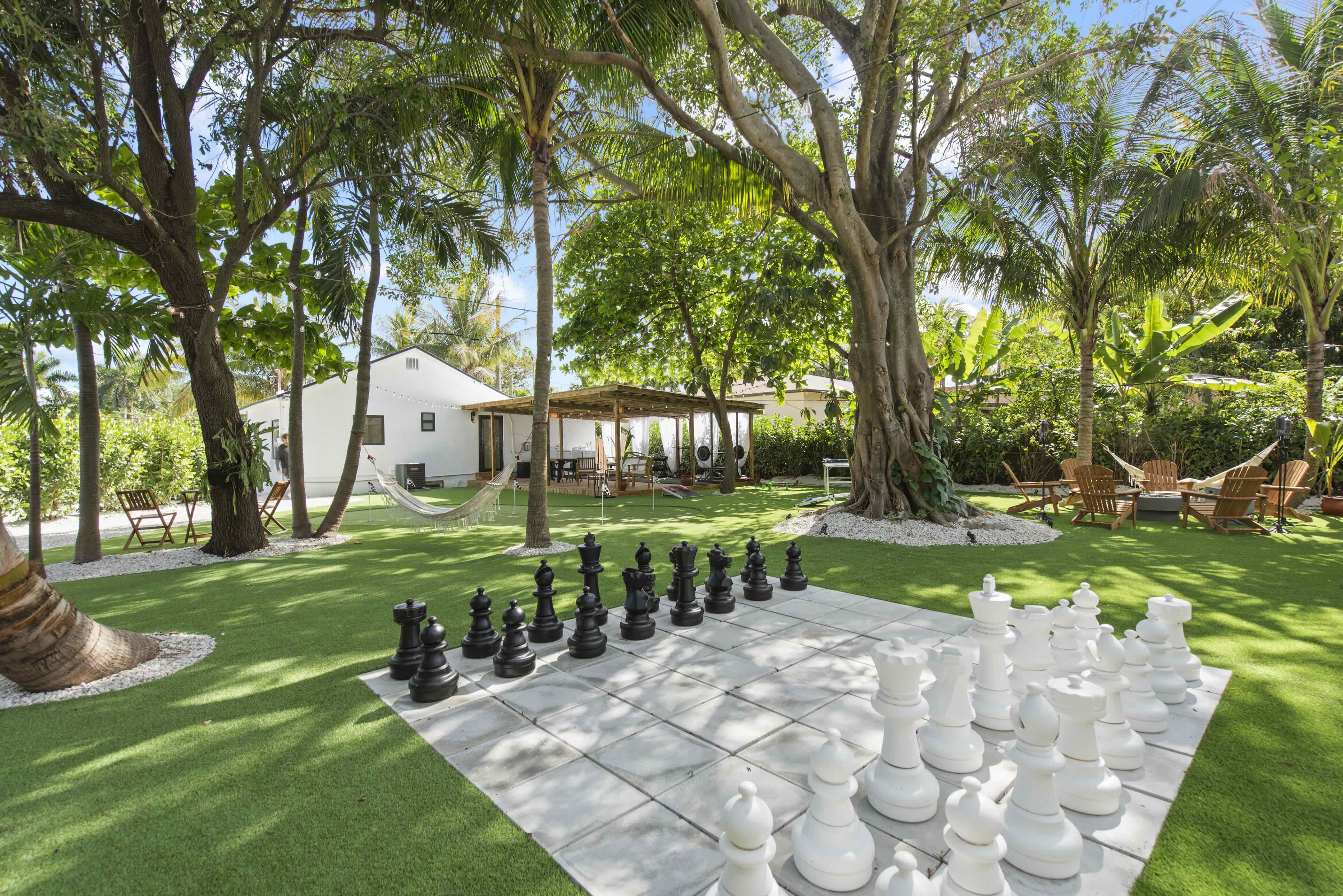 Villa Paraiso, courtesy of Miami Villas